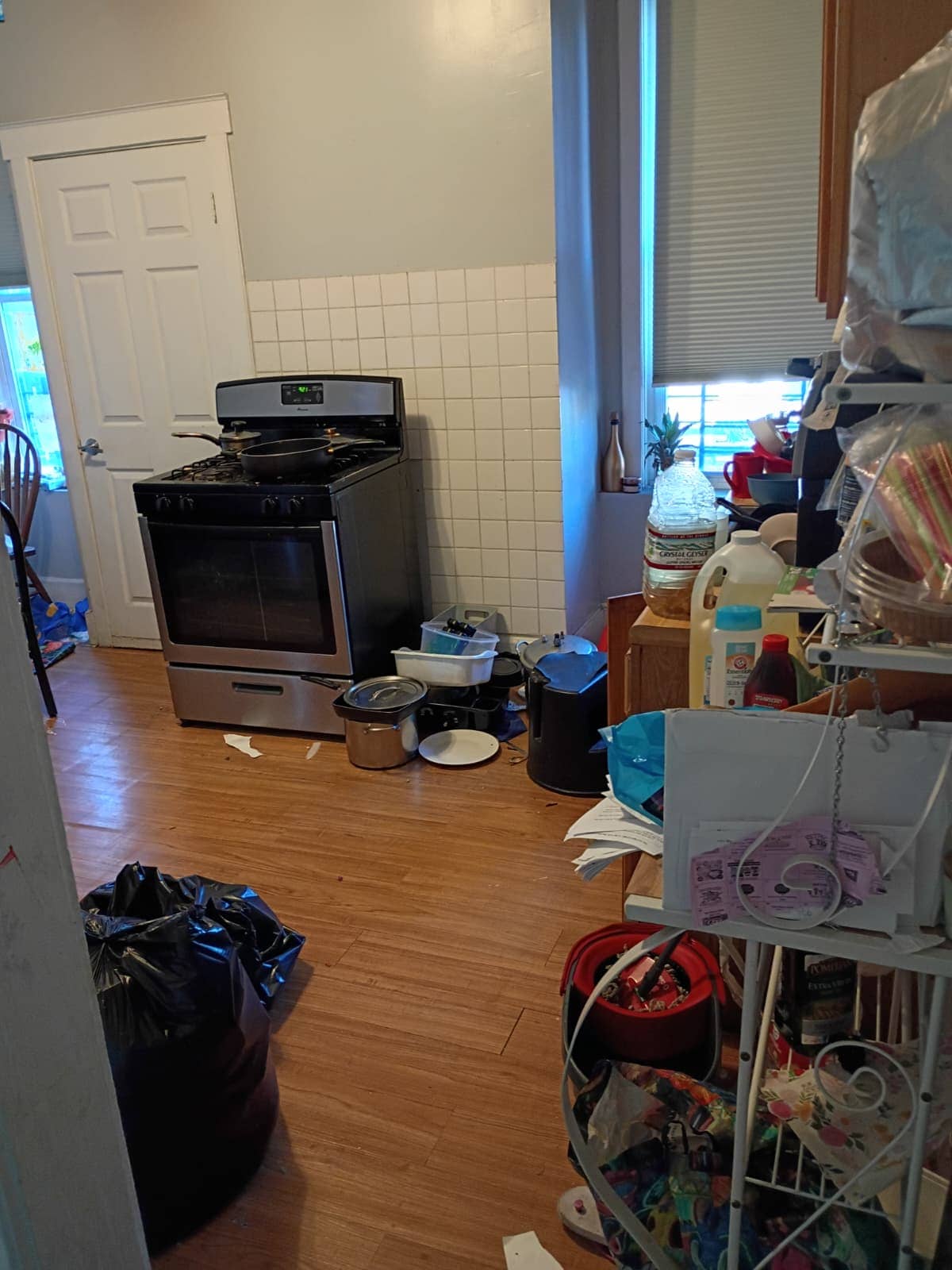 Kitchen before cleaning